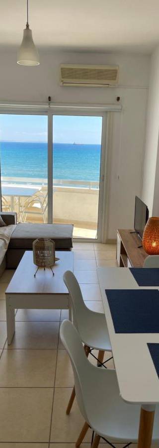 Alex Beach Apartments 31