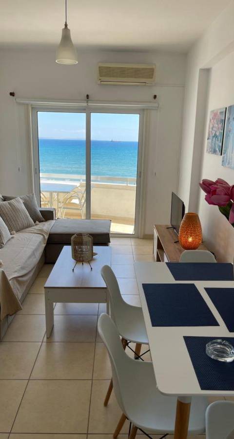 Alex Beach Apartments 31