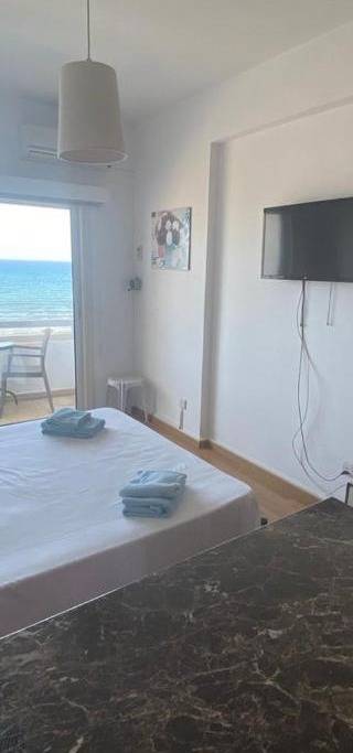 Alex Beach Apartments33
