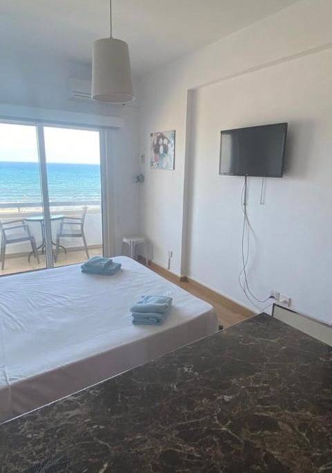Alex Beach Apartments33