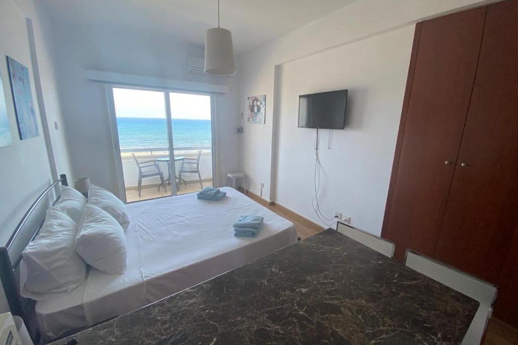 Alex Beach Apartments33